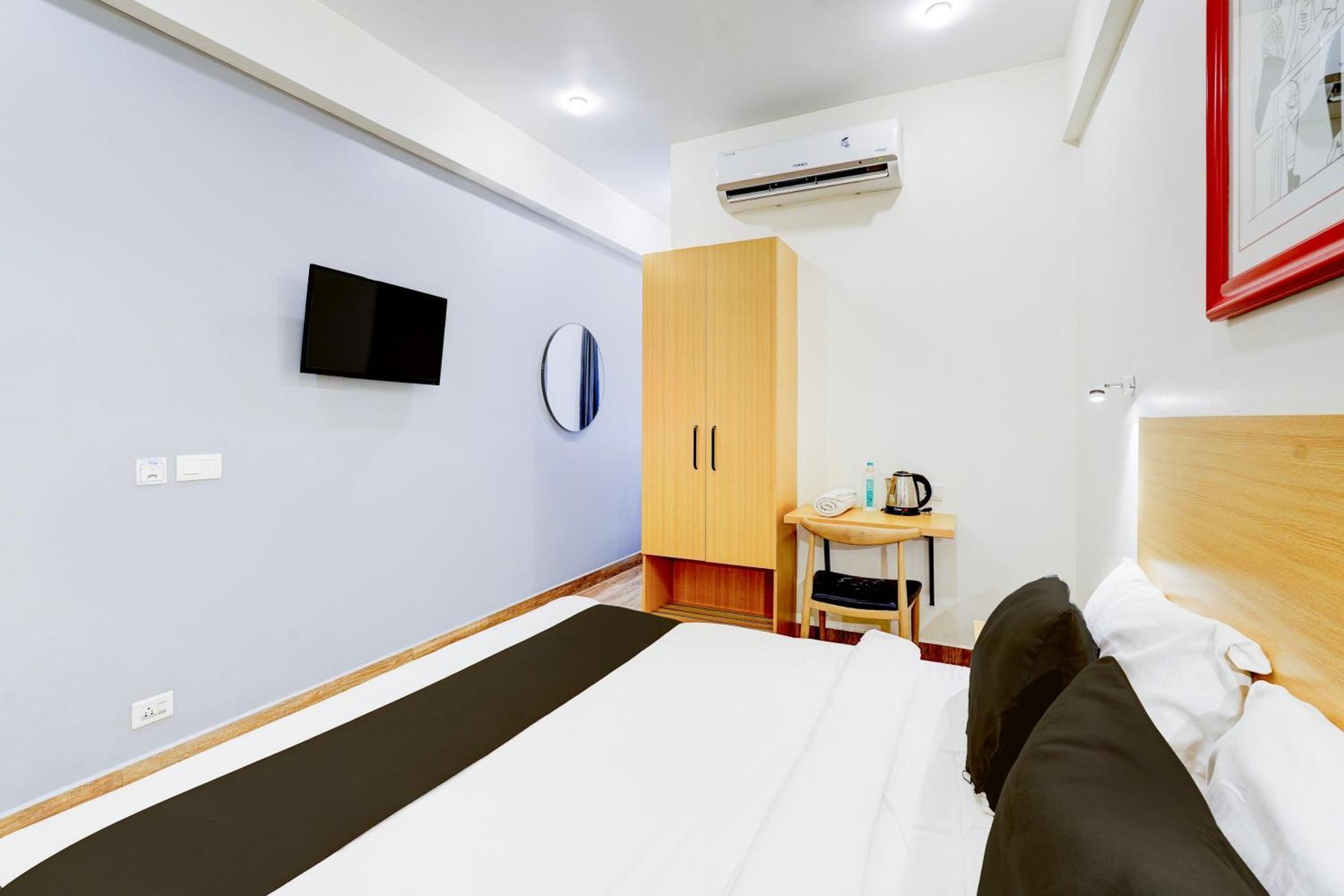 Hotel Super Townhouse Tirupati Esterno foto