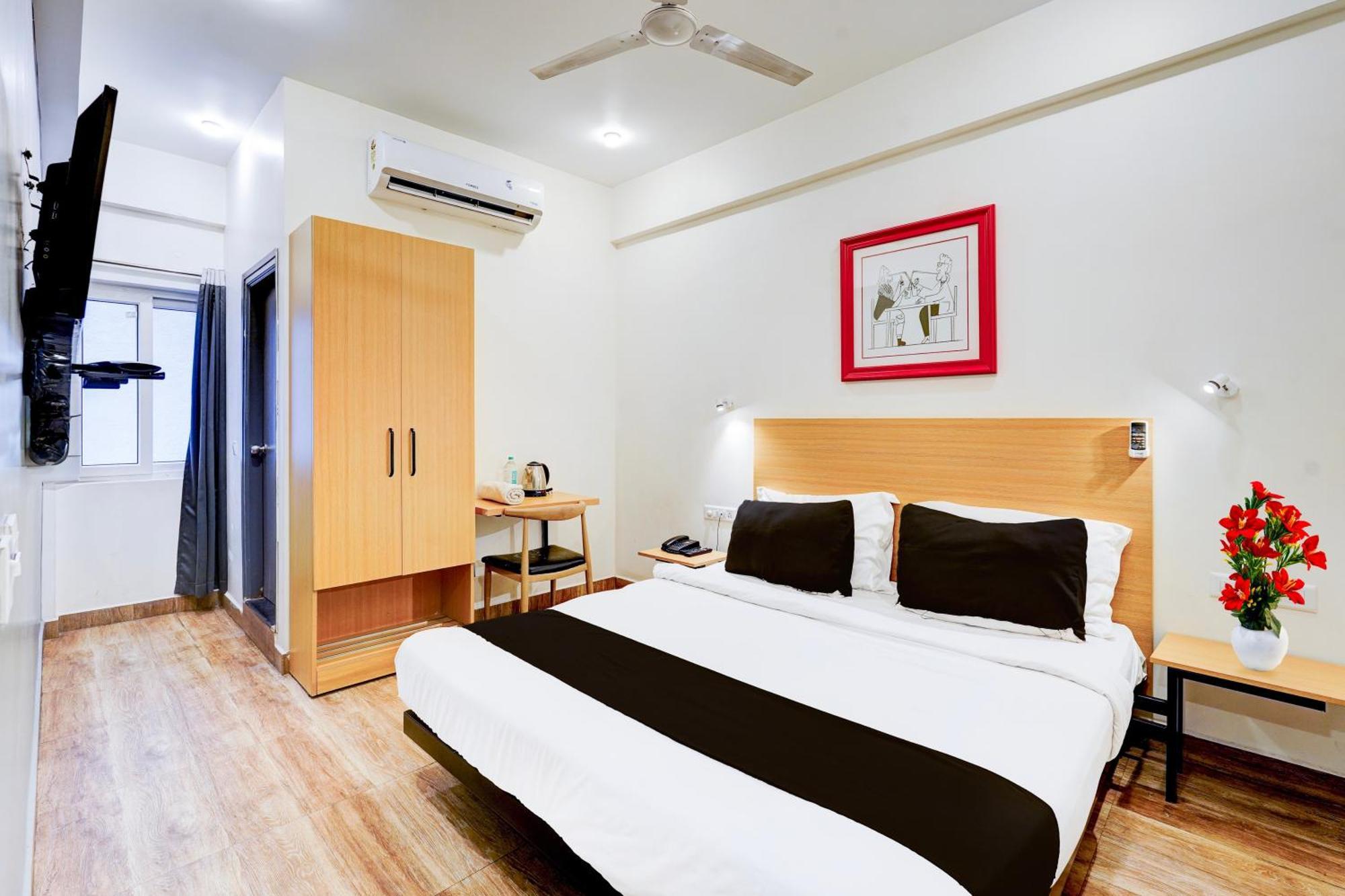 Hotel Super Townhouse Tirupati Esterno foto