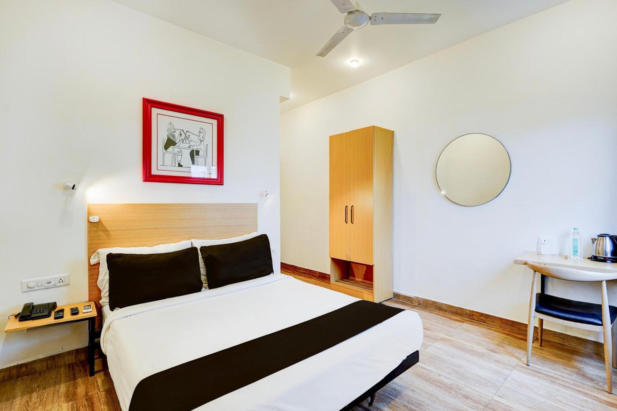 Hotel Super Townhouse Tirupati Esterno foto