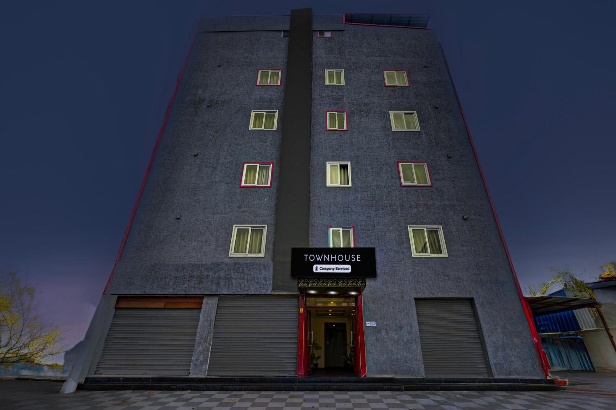 Hotel Super Townhouse Tirupati Esterno foto