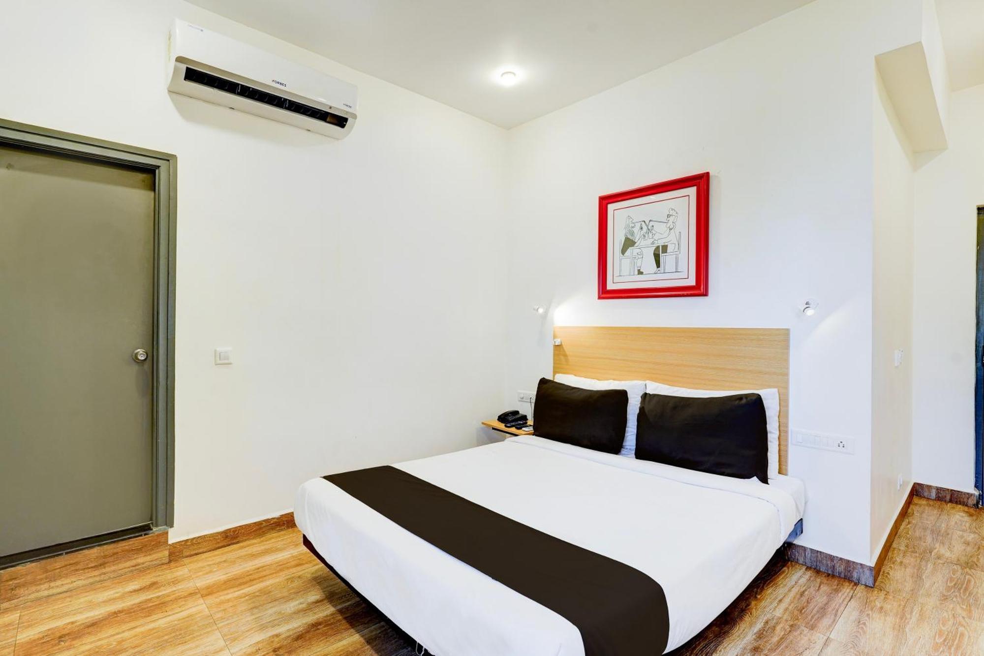 Hotel Super Townhouse Tirupati Esterno foto
