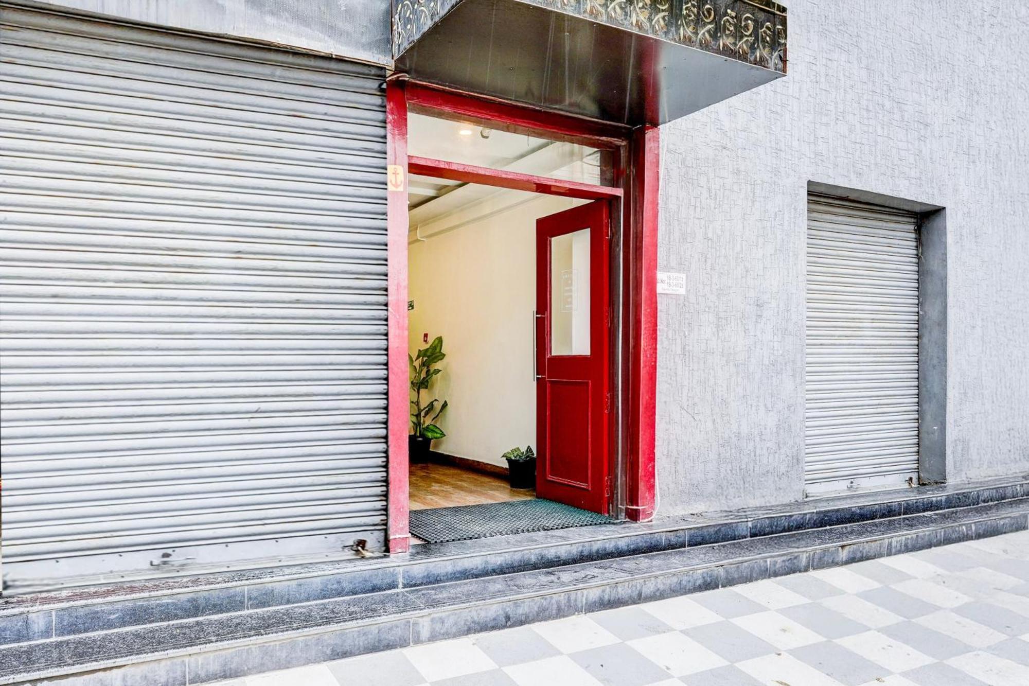 Hotel Super Townhouse Tirupati Esterno foto